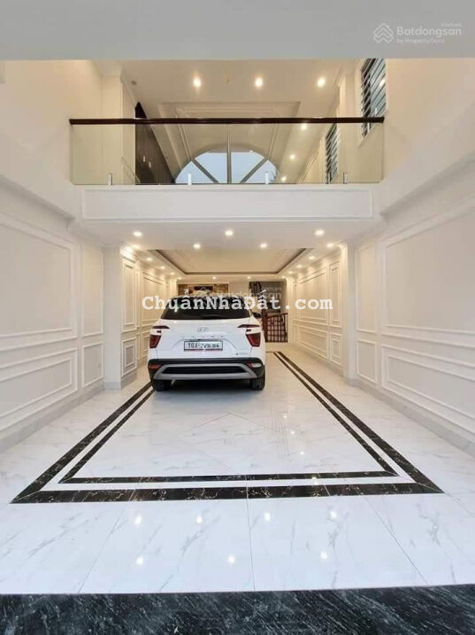 Bán nhà 6 tầng, 45m2, thang máy, gara ô tô, phố Bồ Đề, Lâm Du, gần cầu Chương Dương, hơn 6 tỷ