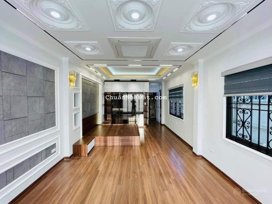 Bán nhà 7 tầng, 55m2 mặt phố Đàm Quang Trung, Thạch Bàn, thang máy, gara ô tô, gần Aeon, hơn 10tỷ