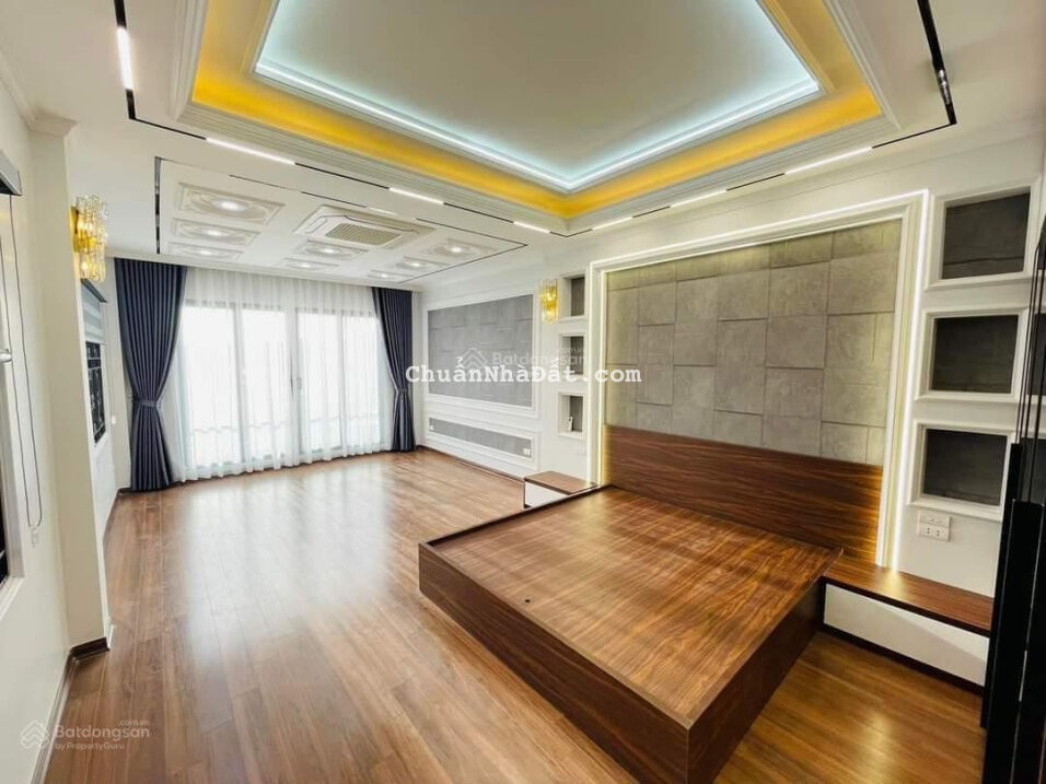 Bán nhà 7 tầng, 55m2 mặt phố Đàm Quang Trung, Thạch Bàn, thang máy, gara ô tô, gần Aeon, hơn 10tỷ