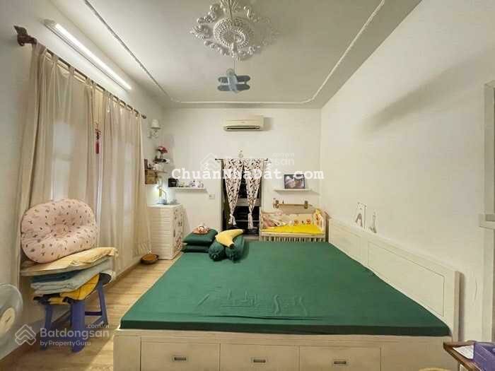 Bán nhà Phố Nguyễn Sơn 90m2, 3 tầng, MT 8m - kinh doanh ngày đêm - nhà mặt phố giá trong ngõ