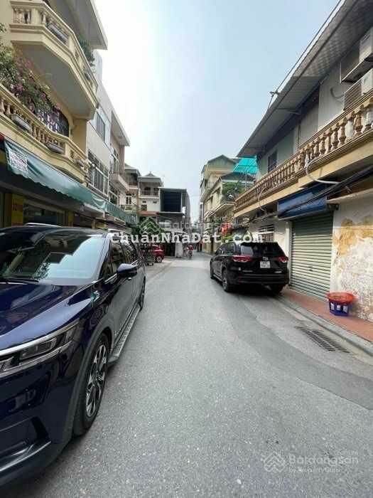 Bán nhà Phố Nguyễn Sơn 90m2, 3 tầng, MT 8m - kinh doanh ngày đêm - nhà mặt phố giá trong ngõ