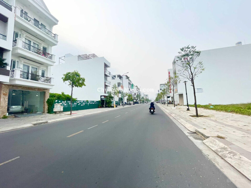 Bán nhà 4 tầng khu đô thị Hà Quang 2 đường Số 4, 130m2 ngang 6m giá 14,5 tỷ