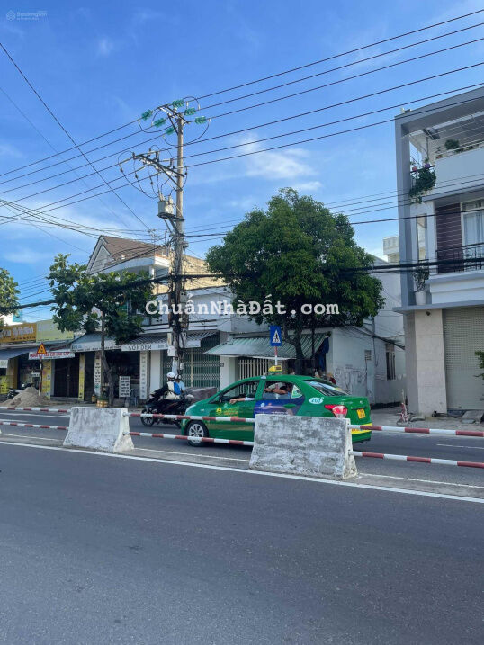 Bán đất tặng nhà đường Lê Hồng Phong, Phước Long, Nha Trang. Giá chỉ 58tr/m2. LH 0977681668