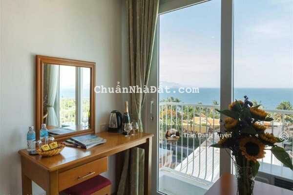 Siêu Khách Sạn 3 Sao Đường Trần Phú - Nha Trang, đang hoạt động ổn định, có bãi đậu xe rộng rãi