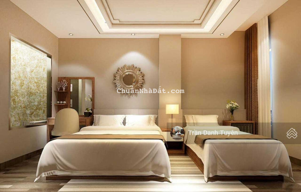 Siêu Khách Sạn 3 Sao Đường Trần Phú - Nha Trang, đang hoạt động ổn định, có bãi đậu xe rộng rãi