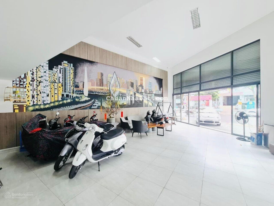 Nhà 5 tầng siêu đẹp góc 2 mặt tiền trung tâm phố Nhà 5 tầng siêu đẹp góc 2 mặt tiền trung tâm phố