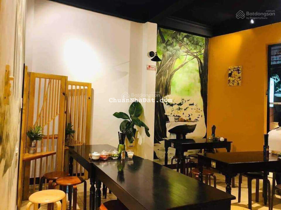 Bán nhà mặt tiền Hoàng Văn Thụ gần công viên, giá bán hạ 5,5 tỷ Bán nhà mặt tiền Hoàng Văn Thụ gần công viên, giá bán hạ 5,5 tỷ