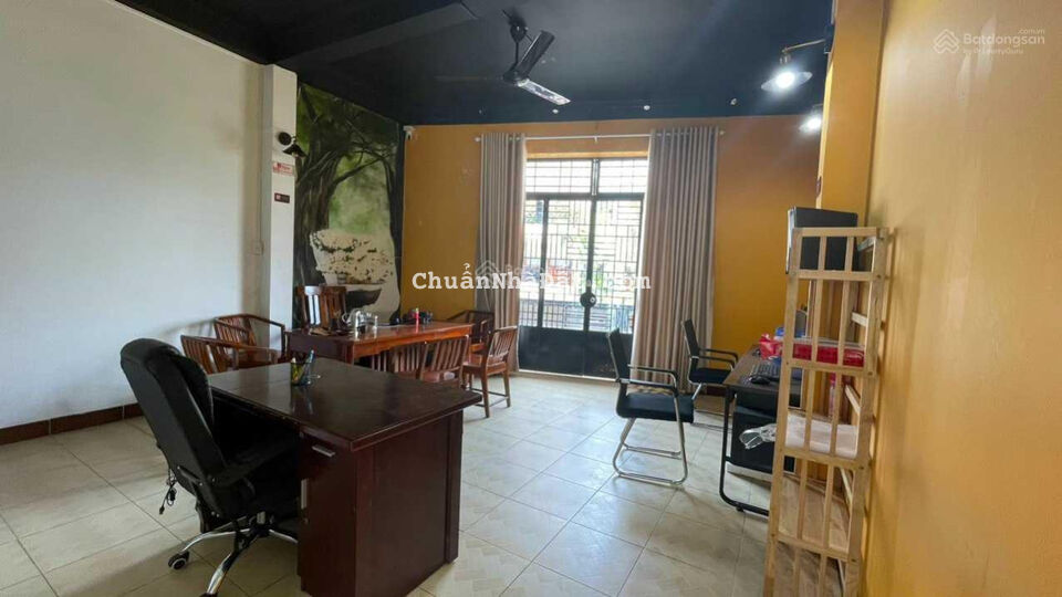 Bán nhà mặt tiền Hoàng Văn Thụ gần công viên, giá bán hạ 5,5 tỷ Bán nhà mặt tiền Hoàng Văn Thụ gần công viên, giá bán hạ 5,5 tỷ