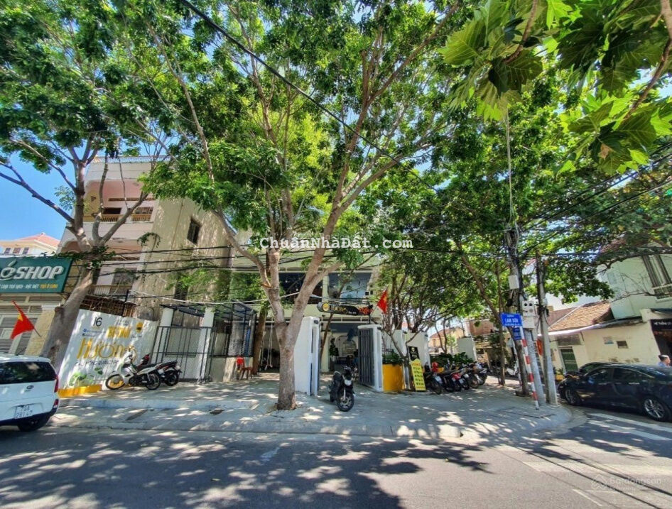 Nhà góc 2 mặt tiền trung tâm phố giá dưới 100tr/m2 Nhà góc 2 mặt tiền trung tâm phố giá dưới 100tr/m2