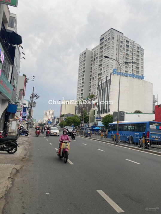 Bán nhà mặt phố đường Phan Đăng Lưu, Phú Nhuận, DT 10x30m giá chỉ 119 Tỷ