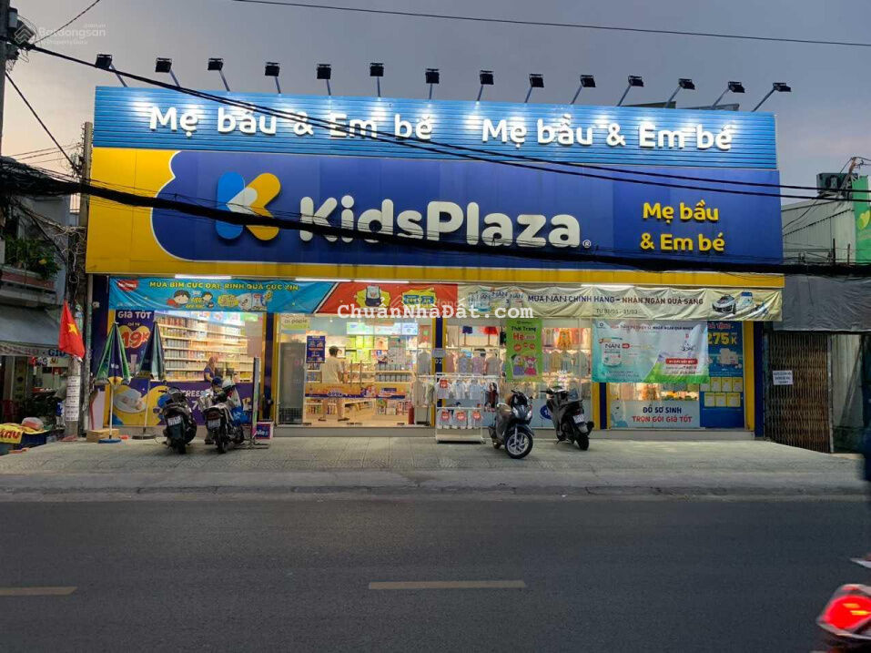 Bán nhà mặt tiền Đường Huỳnh văn Bánh, P11, Quận Phú Nhuận (15x 22m) nhà cấp 4 tiện xây mới