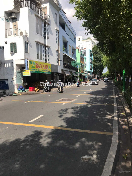 Khan hiếm - Mặt tiền Trường Sa .Phường 13. Phú Nhuận - XD : 7 Tầng ( 4 x 14m ) - Giá 14,8 tỷ