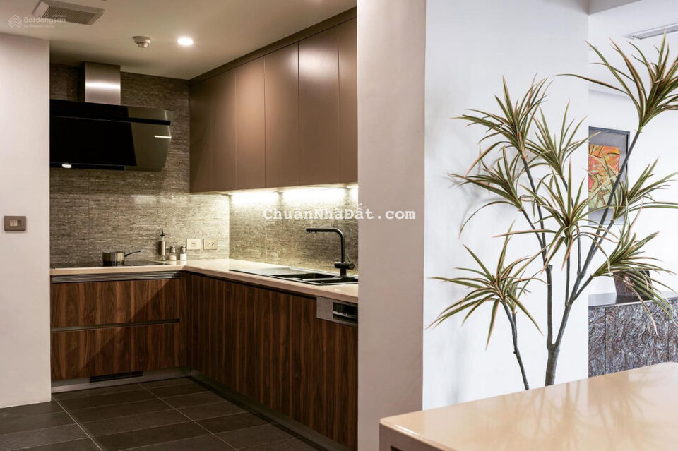 Duy nhất giá 13.5 tỷ! Mặt tiền bề ngang 5m Phan Xích Long sầm uất bậc nhất Phú Nhuận xây mới 7 tầng