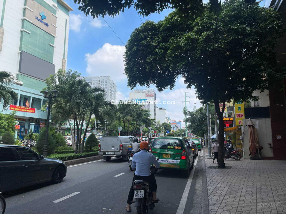 Khan hiếm! 2 MT Phan Xích Long, P2, PN - DT: 7 x 12m, 5 tầng. HĐT: 120tr/tháng. Giá 37 tỷ TL