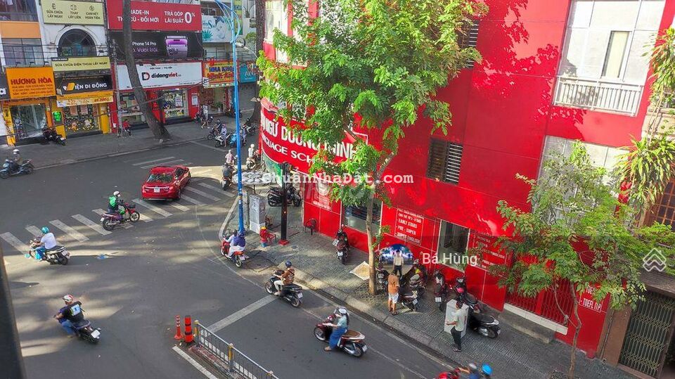 Nhà siêu hot! Ngay MT Hai Bà Trưng - Quận 1 (4.3x25m). Trệt 3 lầu, HĐT: 70tr/th. Giá chỉ 29.9 tỷ Nhà siêu hot! Ngay MT Hai Bà Trưng - Quận 1 (4.3x25m). Trệt 3 lầu, HĐT: 70tr/th. Giá chỉ 29.9 tỷ