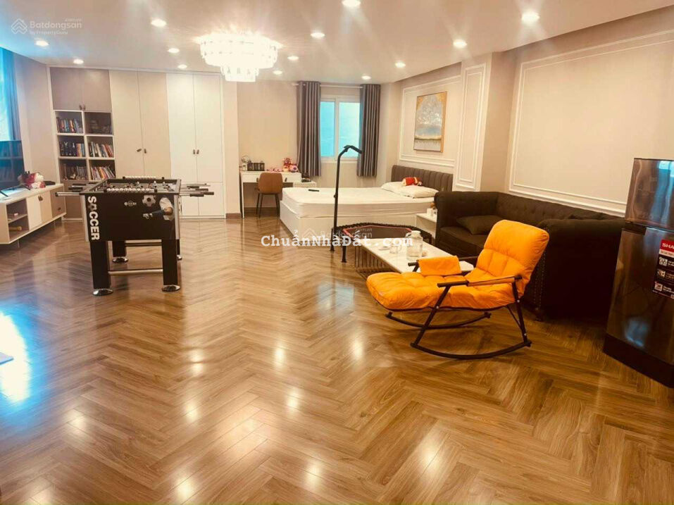 Mặt tiền Bùi Viện Q1 (7.2 * 16) 2 lầu 60 tỷ