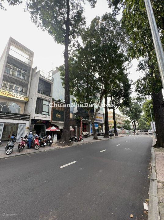 Bán gấp nhà mặt tiền đường Mạc Đĩnh Chi DT công nhận 143m2, giá 483 tr/m2