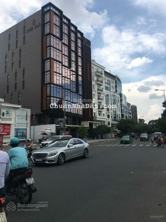 Kẹt nợ ngân hàng hạ giá 10 tỷ bán mặt tiền trần Quang Khải - Hai Bà Trưng Q1, DT 5x30m. Giá 40 tỷ