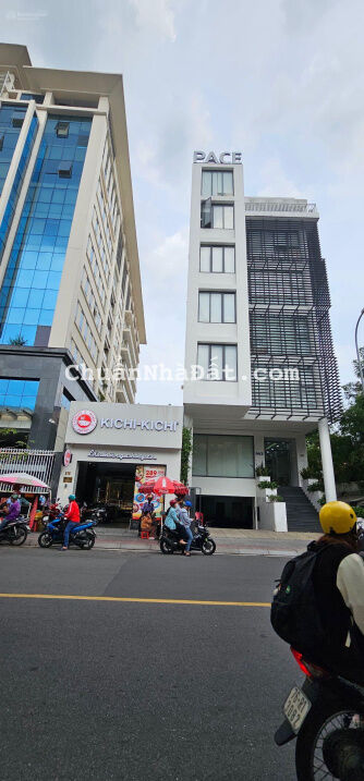 Bán tòa nhà mặt tiền Nguyễn Trãi, P. Nguyễn Cư Trinh, Q1, DT: 8,5m x 23m HĐT 300 triệu/tháng