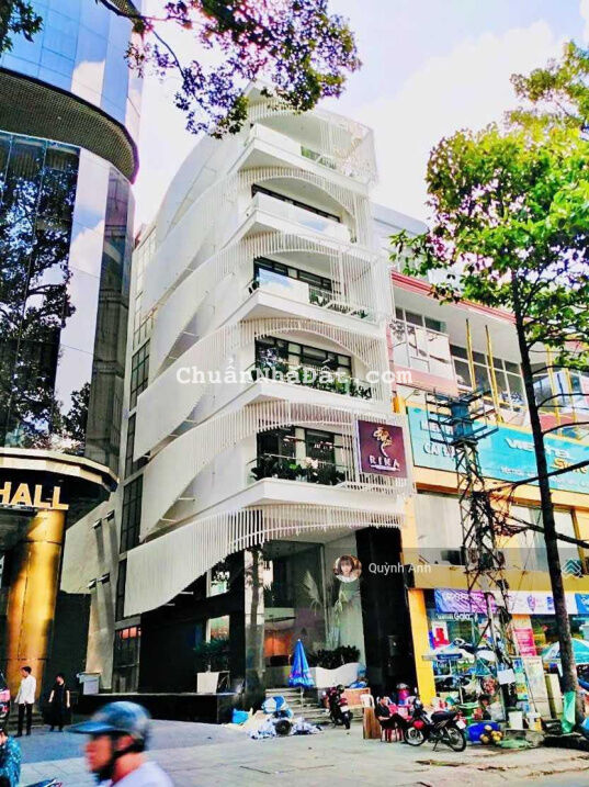 Ngay chợ Bến Thành - Góc 2 MT Lê Thánh Tôn, Q.1 - 9x22m - 5 tầng - HĐ: 600 tr/th - 115 tỷ chính chủ