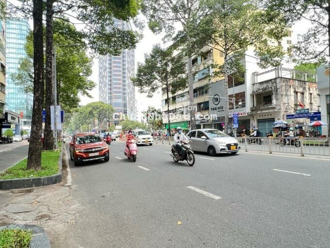 Cần tiền bán gấp nhà 2 mặt tiền Hai Bà Trưng - Điện Biên Phủ, quận 3. DT 14x35m. Giá 108 tỷ