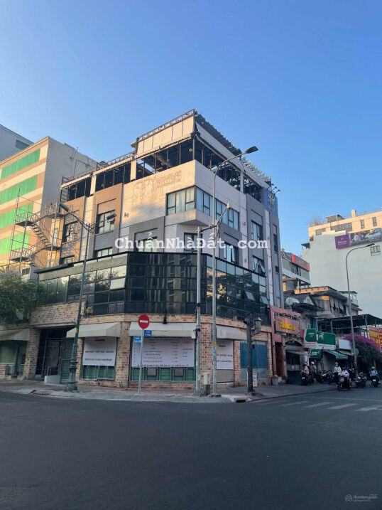 Bán nhà 2 mặt tiền góc Hai Bà Trưng - Trần Quang Khải-Quận 1. Nhà 5 lầu + Thang máy - HĐ thuê 130tr