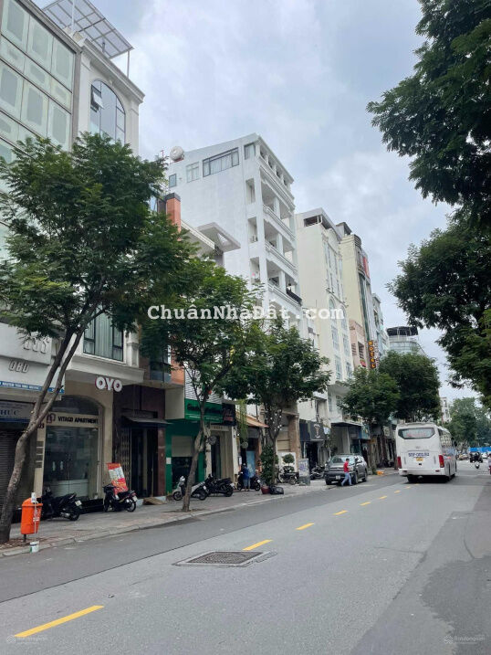 Bán nhà mặt tiền đường Đinh Tiên Hoàng Quận 1, giá chỉ 27 tỷ