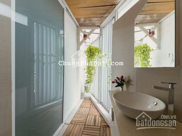 Nhà to - giá rẻ mặt tiền Hoàng Sa, Tân Định, Q1. DT: 72m2 (6 x12m) - 5 tầng - TN: 40tr. Chỉ 15 tỷ