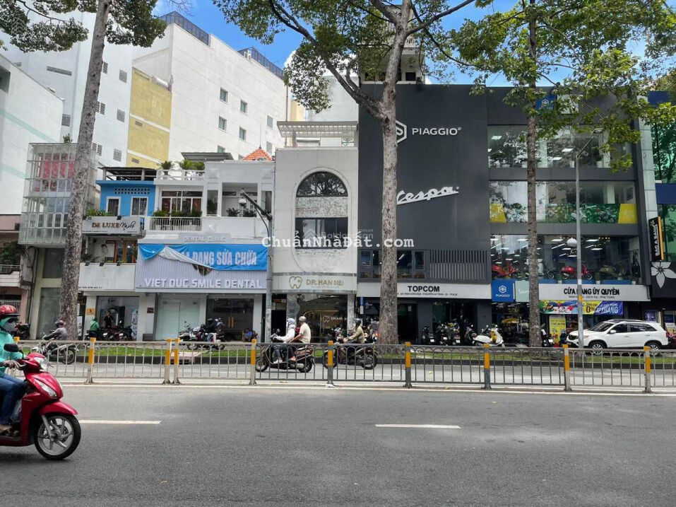 Bán nhà mặt tiền đường Trần Hưng Đạo Quận 1, DT(4,5x17), 2 lầu, giá 38 tỷ LH0938660224 Bán nhà mặt tiền đường Trần Hưng Đạo Quận 1, DT(4,5x17), 2 lầu, giá 38 tỷ LH0938660224