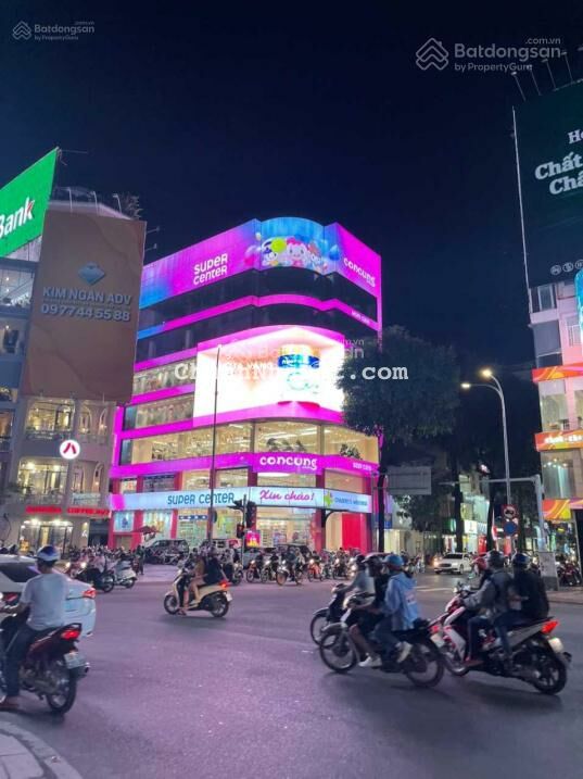 Bán góc 2 MT đường Tạ Uyên giao Trần Quý, P6 Q11. DT 7x18m 4 lầu. HĐ thuê: 100tr. Giá bán: 41.5 tỷ