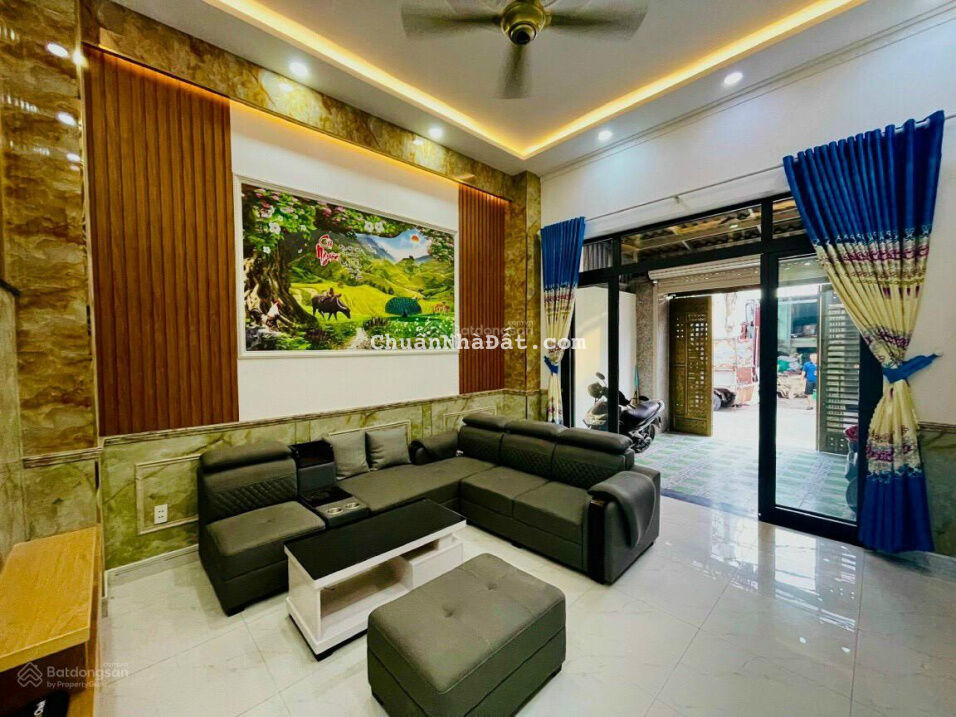 Bán nhà mặt phố siêu đẹp Thạnh Xuân, Quận 12. Nhà 1 trệt 2 lầu. Giá chỉ 4,99 tỷ thương lượng