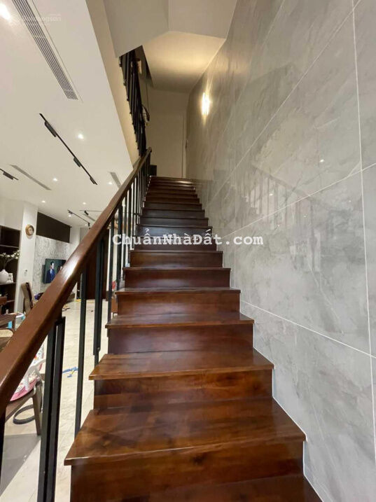 Nhà mặt phố 102,5m2 đường 11m P. Bình Trưng Tây TP. Thủ Đức