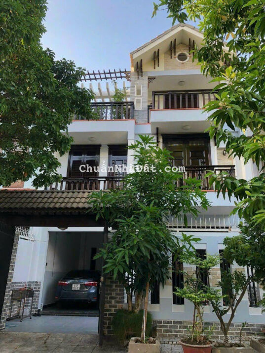 Bán nhà MT đường Cao Đức Lân phường An Phú Quận 2 (DT= 8x20m) 3 tầng full nội thất giá 32 tỷ