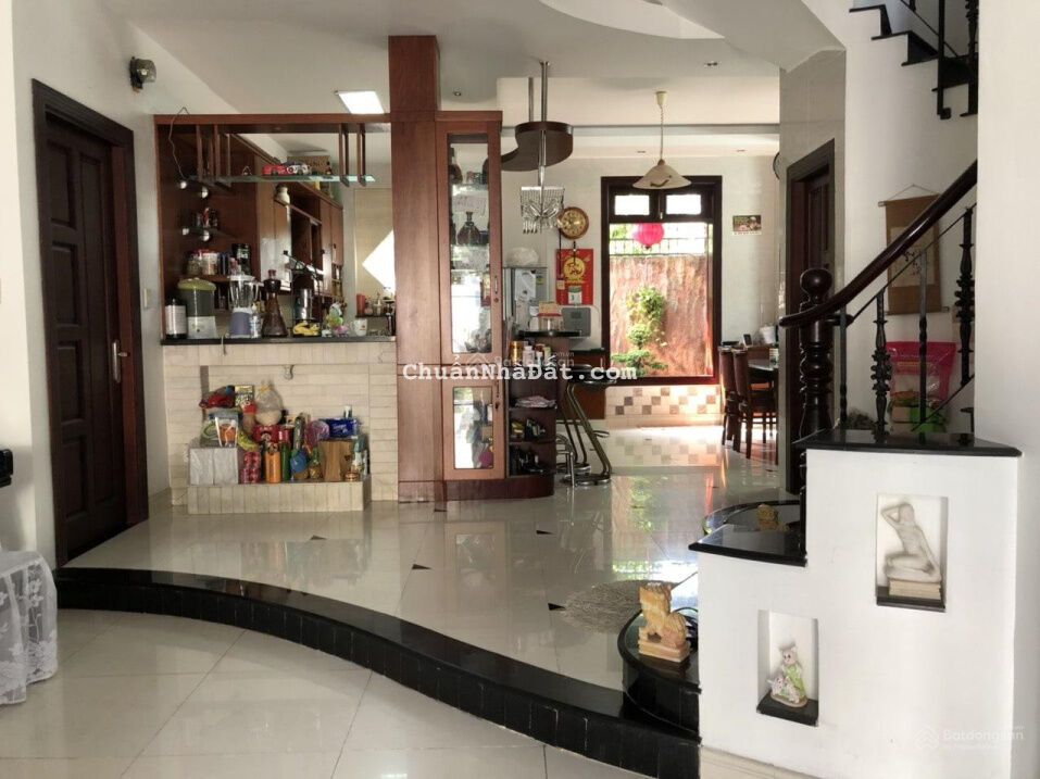 Bán Villa sân vườn khu Compound đường Trần Não phường Bình An Q2 (DT - 14x18m) trệt 2 lầu full NTCC