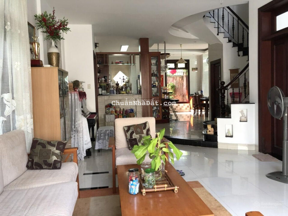 Bán Villa sân vườn khu Compound đường Trần Não phường Bình An Q2 (DT - 14x18m) trệt 2 lầu full NTCC