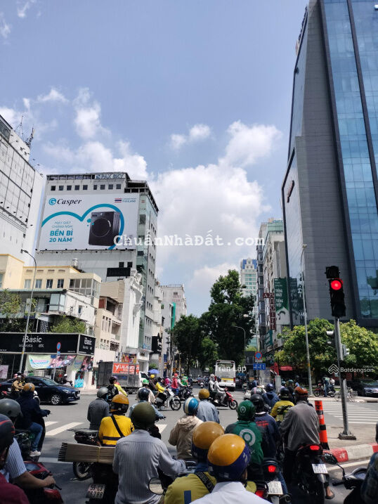 Được chủ uỷ quyền! Bán tòa nhà MT Trương Định, góc NTM. Khai P6 Q3 DT 8x21m. 126 tỷ HĐT 460tr/th