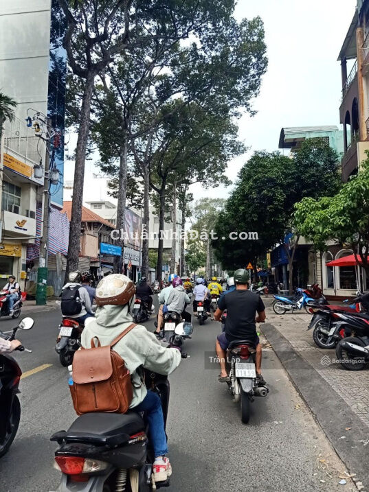 Cơ hội đầu tư! Nhà 1 lầu DT 10,8 x 25m mặt tiền đường N. T. M. Khai, Q3. Giá 112 tỷ