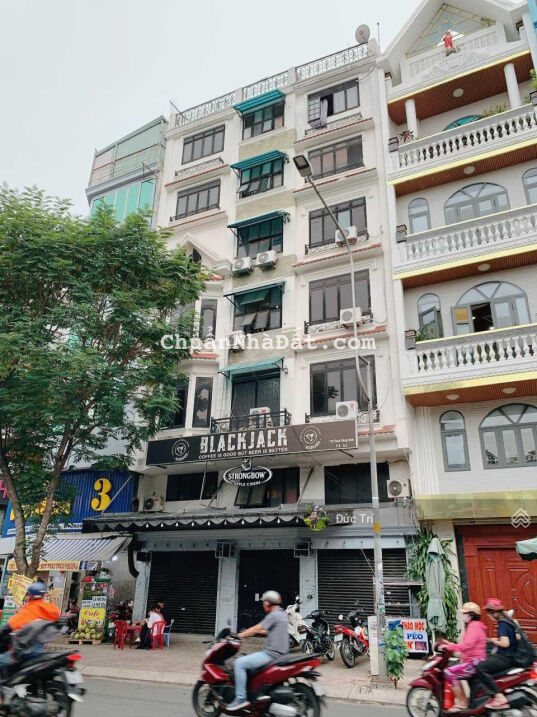 Bán nhà siêu khan hiếm ngang 10m mặt tiền ngay Kỳ Đồng - Nguyễn Thông Q3 - 6 lầu, giá 17 tỷ Bán nhà siêu khan hiếm ngang 10m mặt tiền ngay Kỳ Đồng - Nguyễn Thông Q3 - 6 lầu, giá 17 tỷ