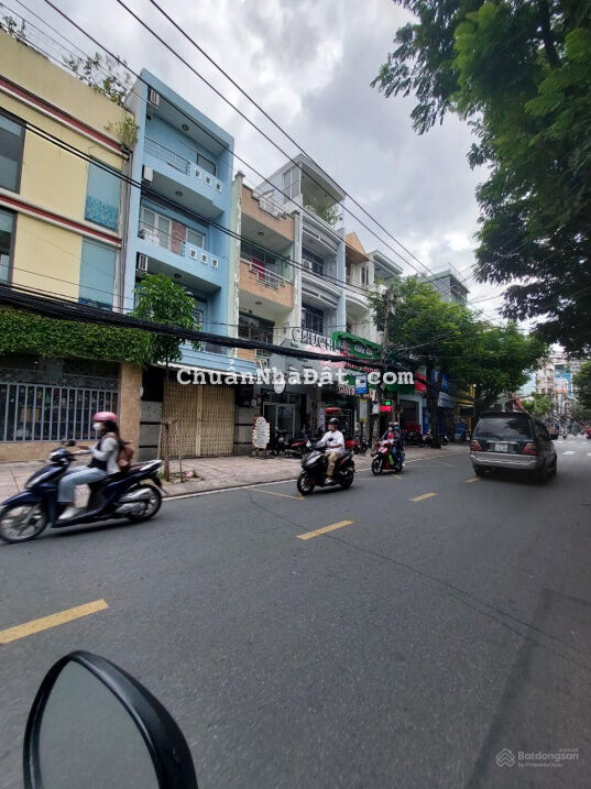 Bán nhà mặt tiền Quận 4 - đường Vĩnh Hội - nhà 3 tầng kinh doanh sầm uất - 80m2 giá 18 tỷ