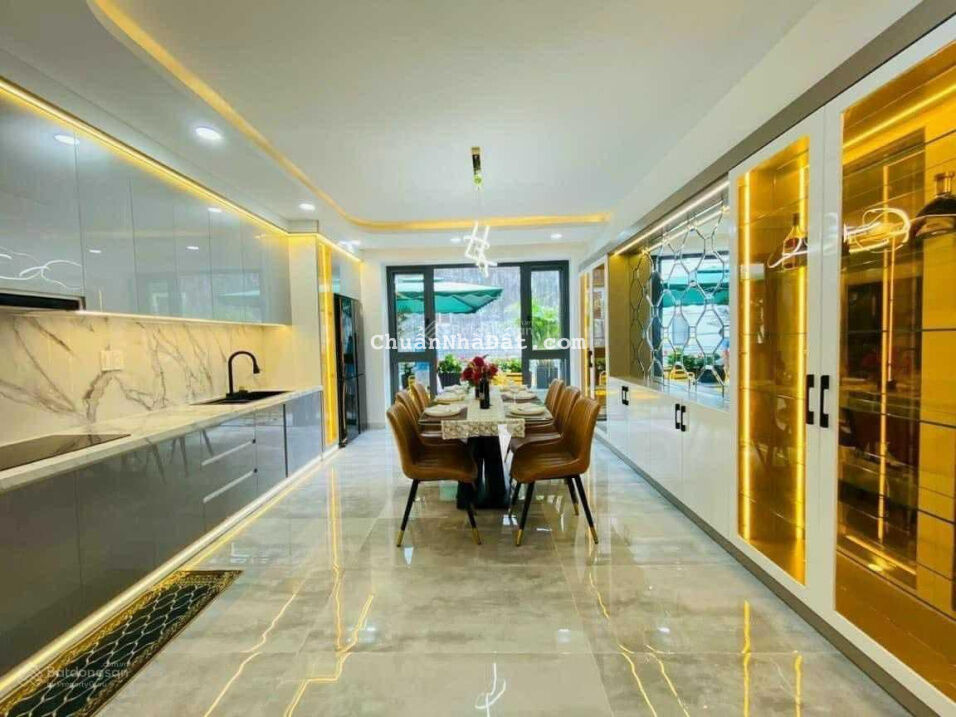 Bán nhà mặt tiền kinh doanh đường Nguyễn Văn Đừng Phường 6 Quận 5, DT: 4.2x19m, 4 lầu, giá 22.9 tỷ