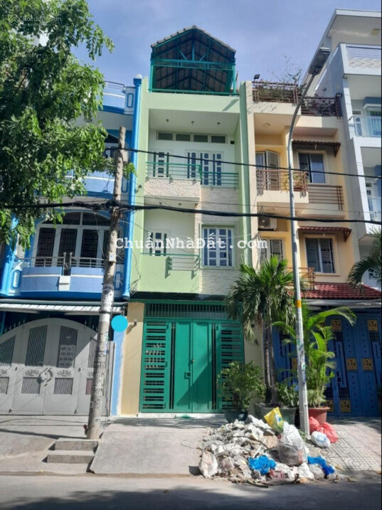 Nhà đường Chợ Lớn ngang 4,5m dài 16m (3 lầu, 4PN) siêu đẹp chỉ 12.5 tỷ TL