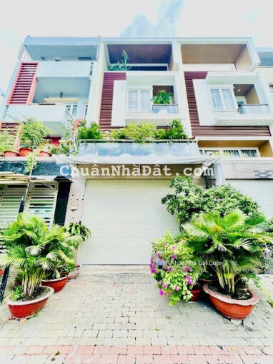 Nhà đẹp giá tốt KDC Savimex Phú Thuận - ngay Phú Mỹ Hưng, 5x20m, 4T, giá 13.5 tỷ thương lượng