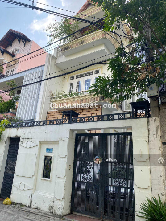 Cần bán nhà mặt tiền view công viên KDC Tân Phong Quận 7, ngang 6x18m, nhà 3 lầu, giá tốt 20,9 tỷ