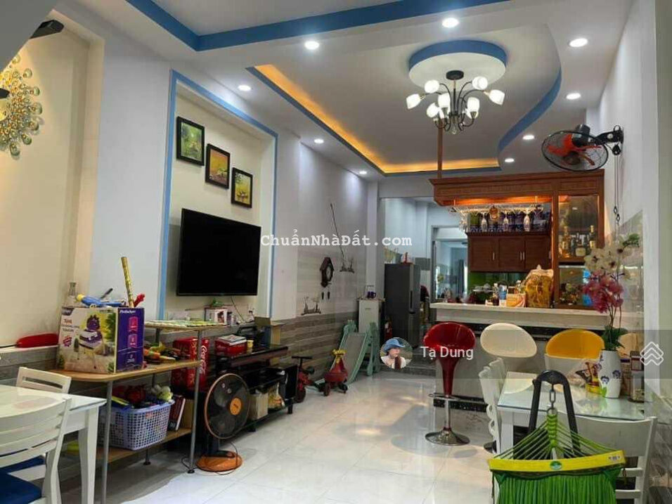 Bán nhà mặt tiền đường Số 53, Tân Quy, Quận 7. Ngang 7x30m, nhà 1 trệt 1 lầu, gía bán 12,9 tỷ