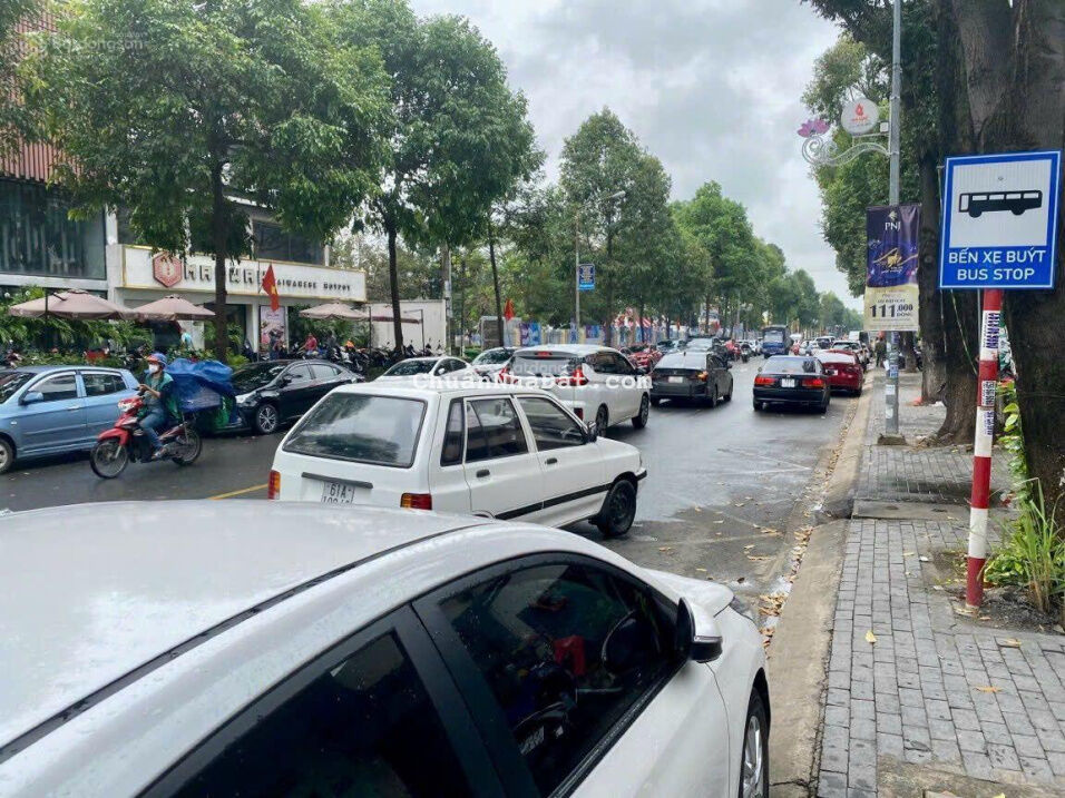 Bán nhà mặt tiền đường 30/4 ngay vòng xoay Gò Đậu