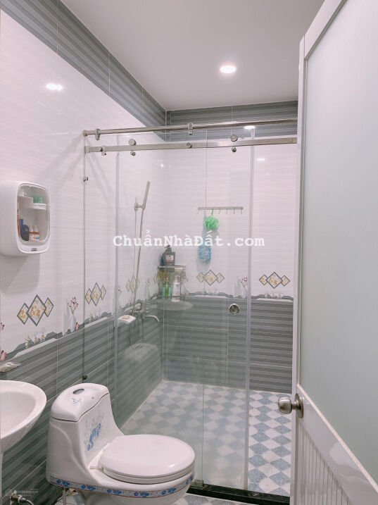 Đường Số 5, cần bán nhà mặt tiền, DT 105m2, 5 tầng, 5mx20m, Phường Linh Xuân, Thủ Đức