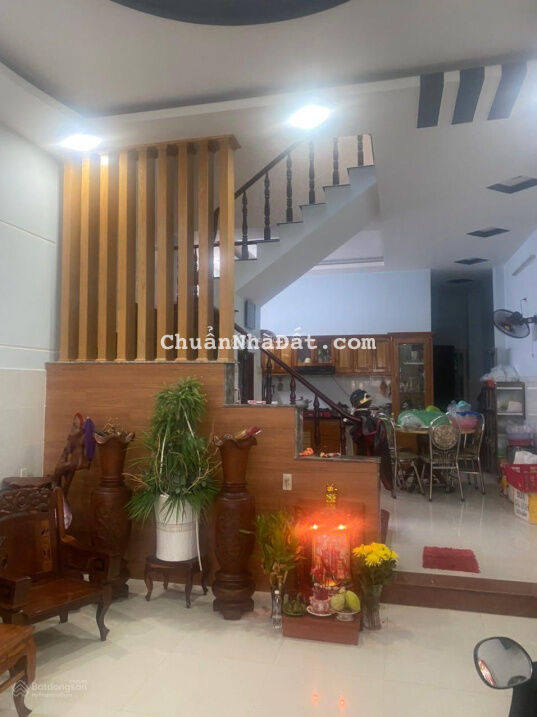 Nhà 1T 1L 105m2 (5x21m) mặt tiền đường 12, Trường Thọ 13 tỷ Nhà 1T 1L 105m2 (5x21m) mặt tiền đường 12, Trường Thọ 13 tỷ