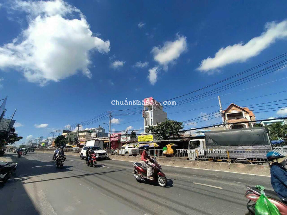 Bán nhà mặt tiền Quốc Lộ 13, ngay gần Vạn Phúc City, Phường Hiệp Bình Phước, Tp Thủ Đức