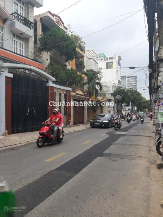 Nhà cấp 4 mặt tiền đường Nguyễn Trọng Tuyển, DT 5.2x25m, giá 20,5 tỷ