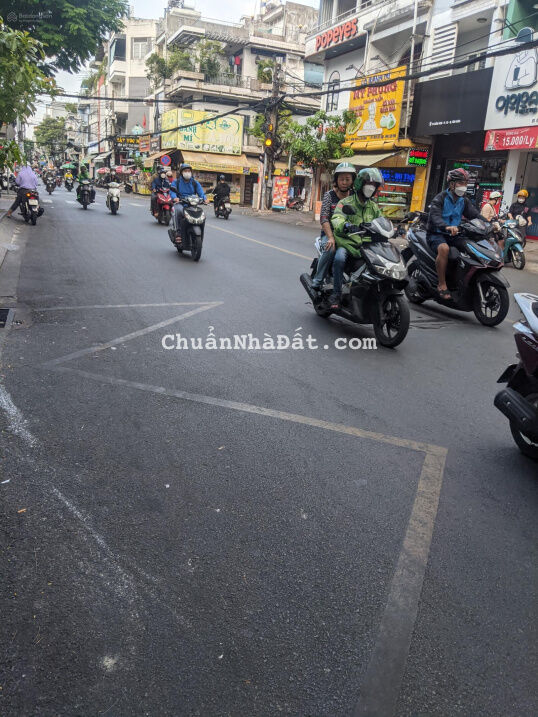 Hot! Bán toà nhà mặt tiền Hoàng Hoa Thám, 6mx25m, hầm, 6 lầu, giá 35 tỷ, thu nhập 150 triệu/tháng Hot! Bán toà nhà mặt tiền Hoàng Hoa Thám, 6mx25m, hầm, 6 lầu, giá 35 tỷ, thu nhập 150 triệu/tháng